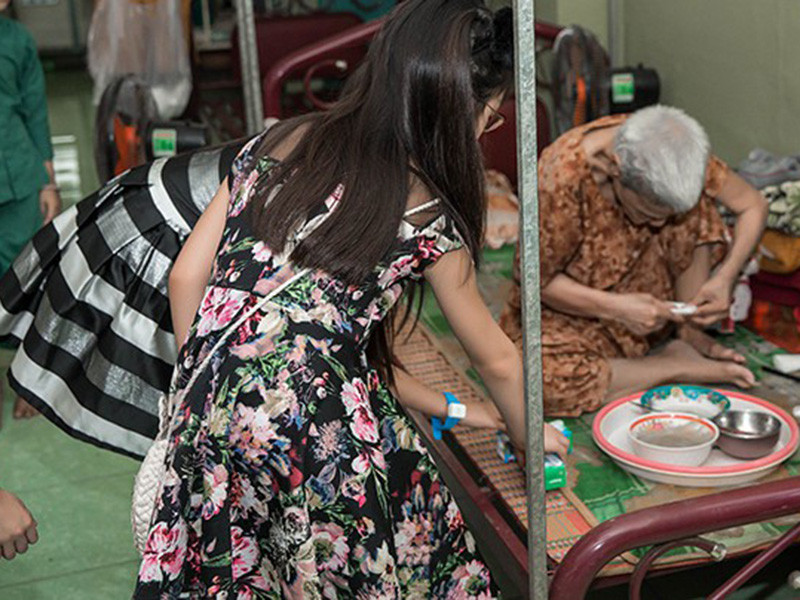 Vợ chồng Hà Phương công khai hình ảnh các con khi còn nhỏ nhưng sau đó giữ kín hình ảnh. Ảnh: Thế giới điện ảnh