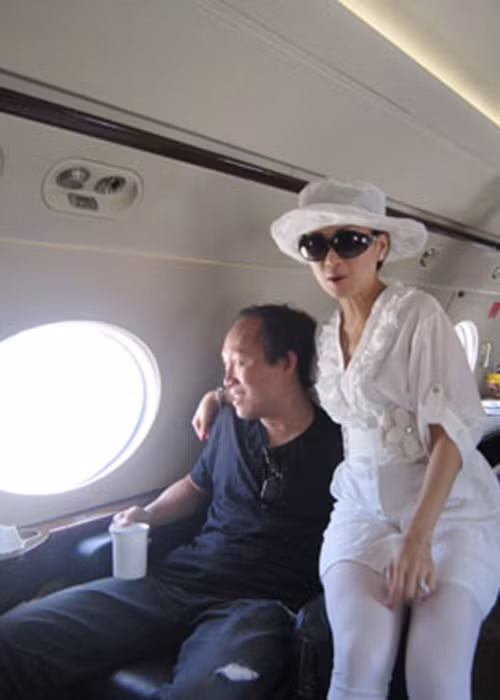 Hà Phương kết hôn với tỷ phú Chính Chu vào năm 2002. Sau đó, cô bận rộn với việc điều hành quỹ từ thiện mang tên mình và chăm sóc gia đình. Ảnh: Pose