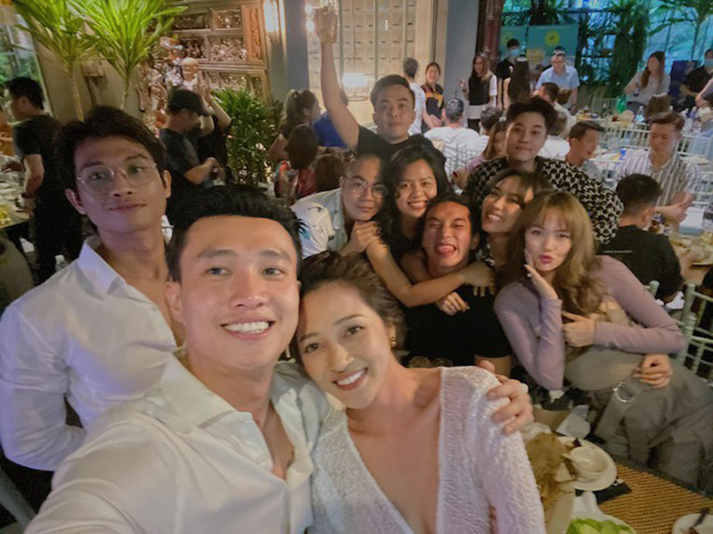 Đoàn làm phim "Bẫy ngọt ngào" đã đóng máy, phim dự kiến ra rạp vào tháng 4/2021.