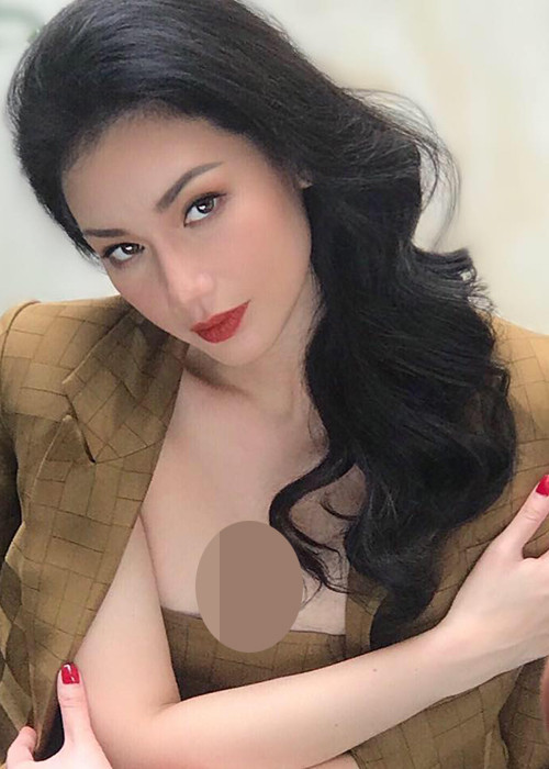 Trong suốt 5 năm qua, Quỳnh Chi chỉ có thể gặp con qua điện thoại. Nỗi nhớ nhung con khiến cô đau khổ trong một thời gian dài.