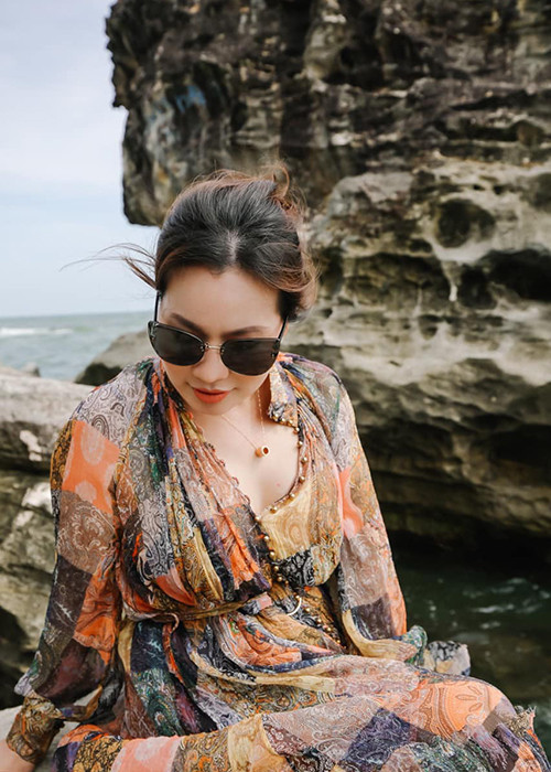 Vợ sắp cưới của Quý Bình được nhận xét có nhan sắc khá mặn mà.