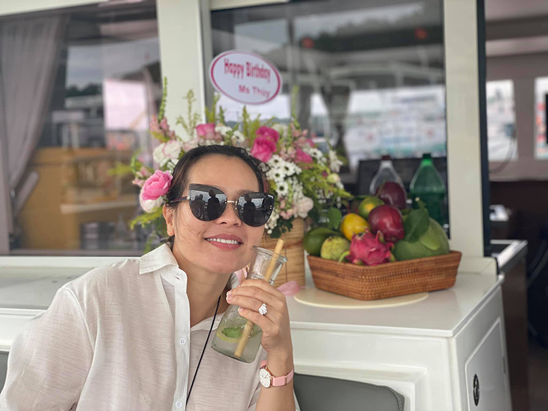 Nữ doanh nhân thế hệ 7x tự tin với gương mặt ít son phấn.