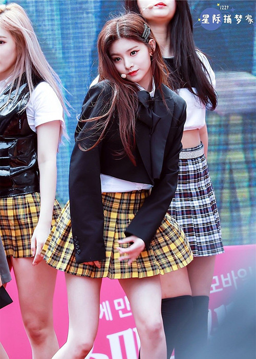 Nhan sắc lẫn tài năng của Yiren đều được đánh giá cao.