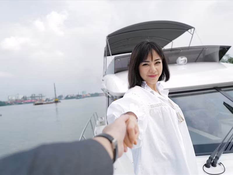 Bạn gái của Huỳnh Anh đang làm mẹ đơn thân.