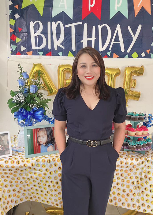 Quỳnh Như khẳng định khi Hoàng Anh về Việt Nam đóng phim với các bạn diễn xinh đẹp, cô không ghen tuông mà cảm thấy tủi thân vì bản thân không có lợi thế ngoại hình song vẫn ủng hộ công việc của chồng.