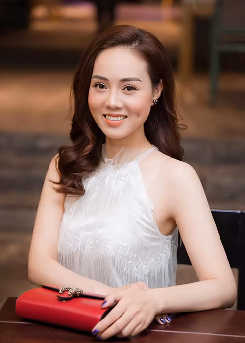 "Sẽ có một đám cưới diễn ra, nhưng vào thời gian nào thì do Ngọc Hà quyết định, bởi tôi vẫn đang chờ câu trả lời từ cô ấy", Công Lý từng cho hay.