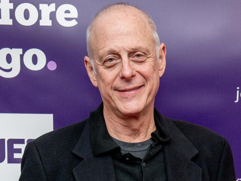 Nam diễn viên Mark Blum được chẩn đoán mắc COVID-19, sau đó qua đời ở tuổi 70. Ảnh: CNN