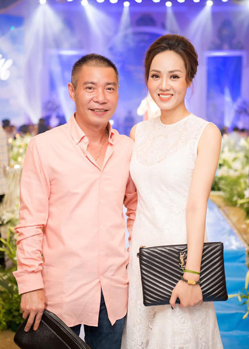 Khi hẹn hò với Ngọc Hà, Công Lý cởi mở trong việc chia sẻ chuyện tình cảm trên báo chí, thường xuyên sánh đôi bên bạn gái tại các sự kiện trước công chúng và tương tác với người yêu trên mạng xã hội.