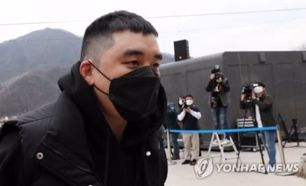 2 co gai mai dam tiet lo su that tai nha Seungri Bigbang-Hinh-2