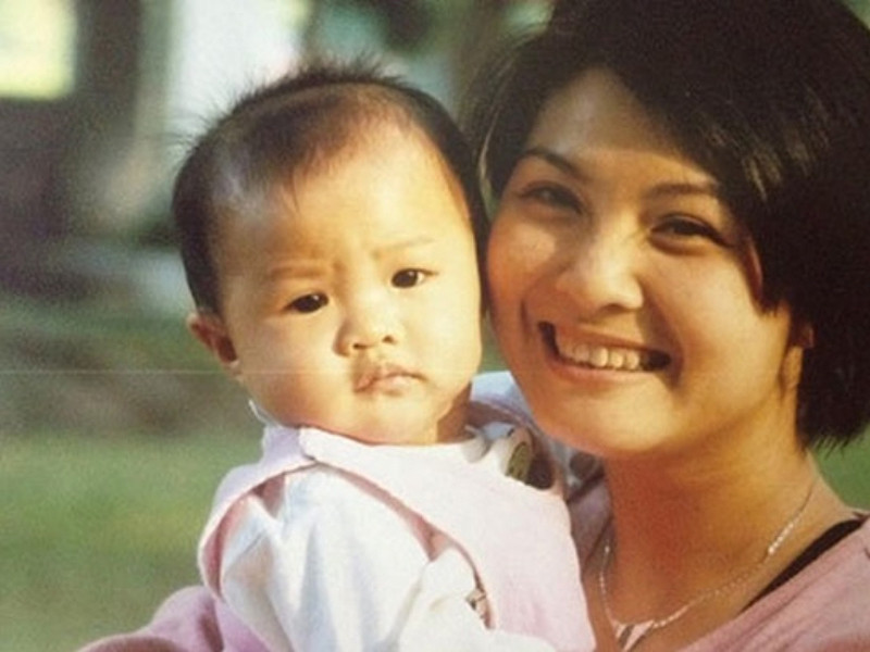 Người vợ cũ đầu tiên của Công Lý nuôi con gái chung trong những năm qua. Ảnh: VOV