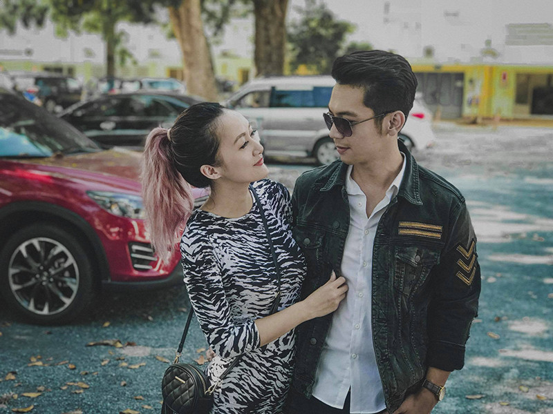 Sau đám cưới, Mai Quốc Việt sang Canada định cư cùng vợ. Hồi năm 2018, nam ca sĩ chia sẻ, ở Canada, anh đi hát nhưng không nhiều như ở Việt Nam.