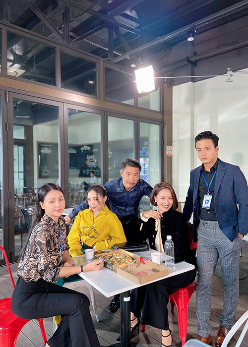 Kể từ khi Táo quân kết thúc, nghệ sĩ Công Lý vẫn miệt mài hoạt động nghệ thuật. Hiện tại, anh góp mặt trong bộ phim truyền hình “Hướng dương ngược nắng”.