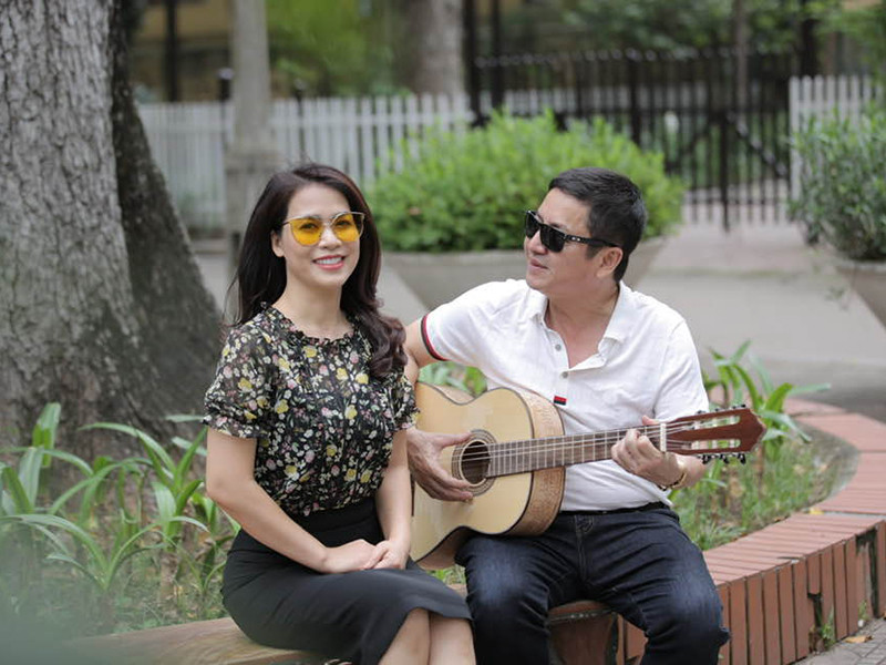 Mối tình với Ý Lan của Chí Trung gặp nhiều sóng gió từ phía cư dân mạng. Tuy vậy, nghệ sĩ Chí Trung luôn lên tiếng bênh vực và bảo vệ bạn gái.