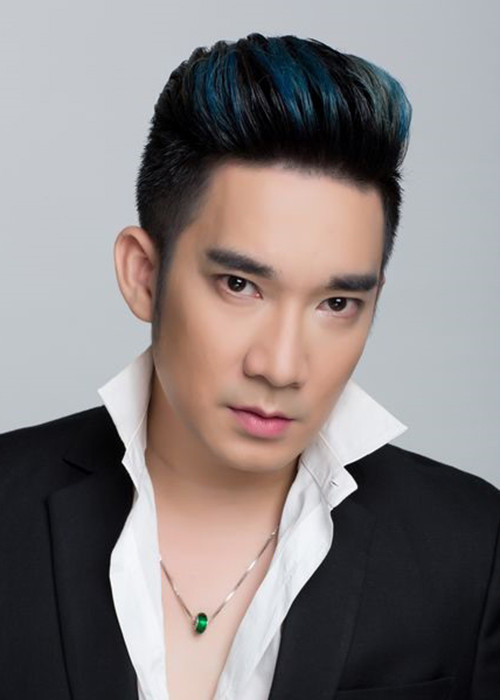 Phía ca sĩ Quang Hà cũng cân nhắc lịch họp báo ra mắt MV lớn trong sự nghiệp ca hát của nam ca sĩ vào giữa tháng 12. Ảnh: Lao động