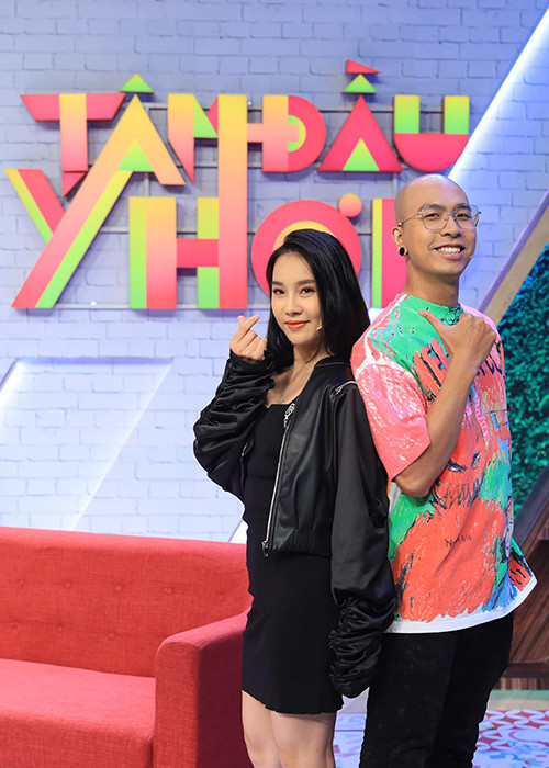 Từ khi công khai hẹn hò, Phạm Lịch và người yêu thường xuyên khoe hình ảnh hẹn hò và sánh đôi trong các chương trình.