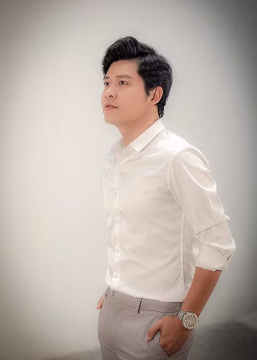 Bo quy dinh cam hat nhep, sao Viet noi gi?