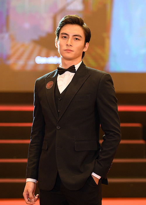 Tuy nhiên, Nam Em cho biết, cô yêu mến Lãnh Thanh không phải bởi ngoại hình. "Lần đầu gặp không có rung động một tí nào luôn", cô chia sẻ.