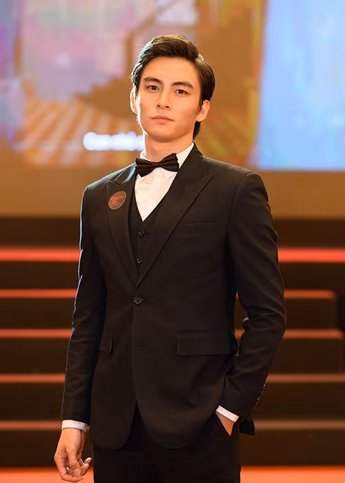 Tuy nhiên, Nam Em cho biết, cô yêu mến Lãnh Thanh không phải bởi ngoại hình. "Lần đầu gặp không có rung động một tí nào luôn", cô chia sẻ.