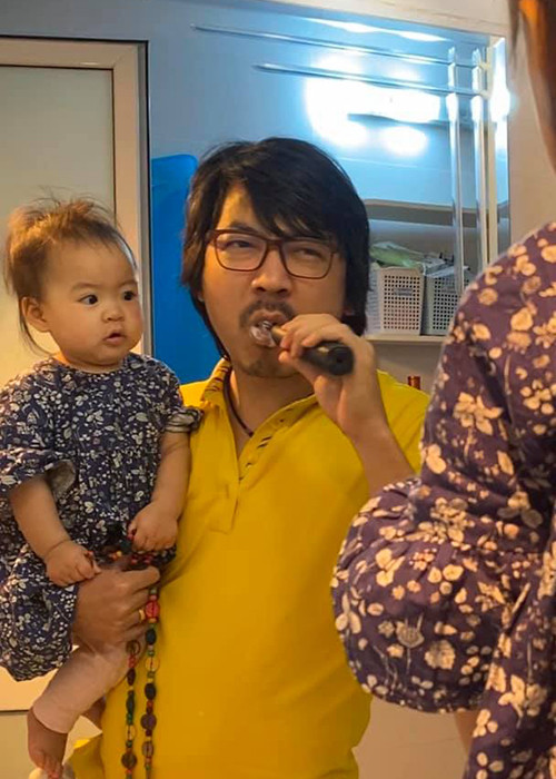 Bà xã của Đinh Tiến Dũng hạ sinh con gái thứ 2 vào năm 2019.