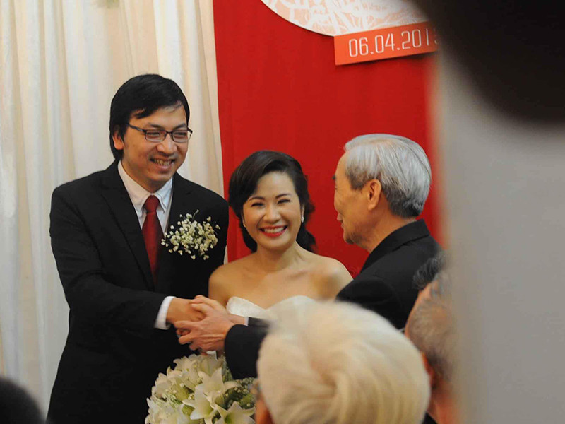 MC Hồng Nga hạ sinh con trai đầu lòng vào tháng 5/2014.