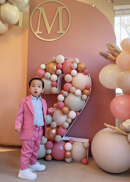 Cậu nhóc ngày càng phổng phao.