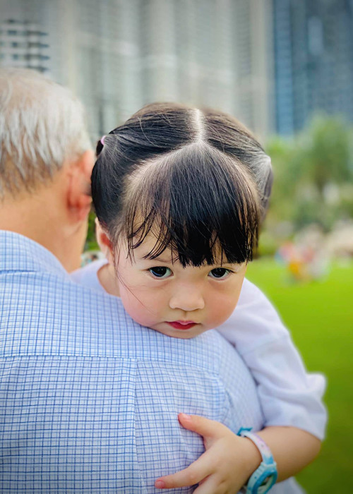 Cô công chúa nhà Thu Thảo được hơn 2 tuổi, có nết ăn ngủ ngoan.