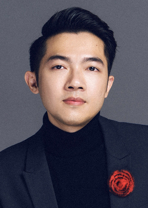 Namcito tên thật là Nguyễn Thành Nam. Theo Tri thức trẻ, anh tốt nghiệp Đại học Ngoại thương Hà Nội. Ngoài ra, Namcito còn từng nhận bằng thạc sĩ Marketing, quảng cáo sáng tạo tại Australia.