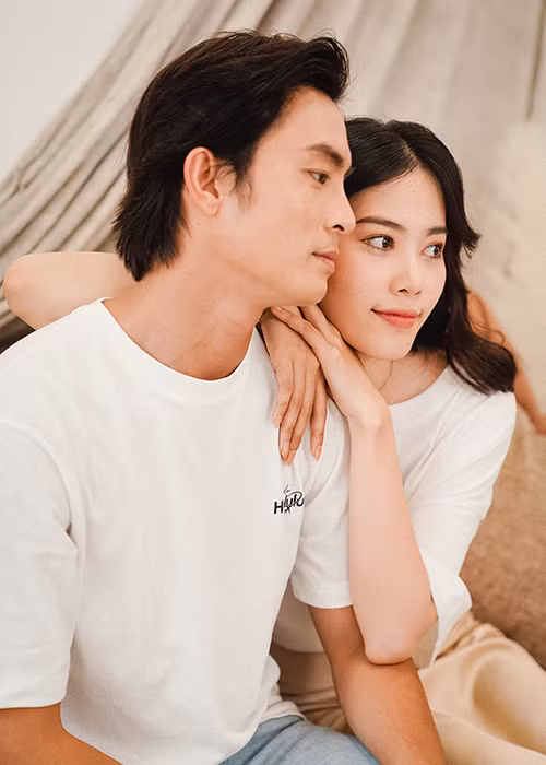 Trước khi gắn bó với Lãnh Thanh, Nam Em trải qua những sóng gió trong chuyện tình cảm.