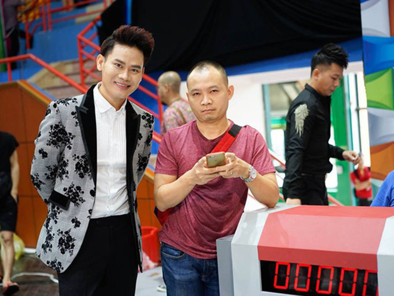 Dương Hồng Phúc dẫn “Hãy chọn giá đúng” từ tháng 5/2018 đến tháng 12/2019. Anh vốn là MC quen mặt với khán giả khi dẫn nhiều chương trình và đóng phim. Ảnh: Dân Việt