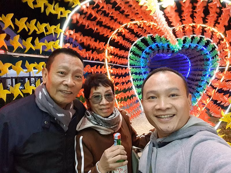 Nghỉ hưu, nhà báo kỳ cựu dành nhiều thời gian cho bản thân và gia đình, đồng thời xuất hiện trong không ít chương trình.