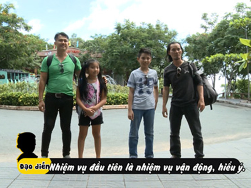 Hình ảnh Vân Quang Long bên con gái của anh và vợ cũ Ái Vân trong một gameshow năm 2016. Ảnh: Khám phá