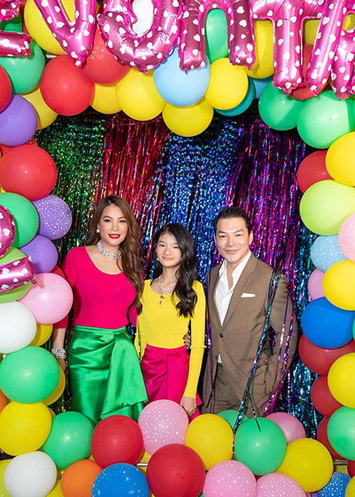 Không chỉ dành lời tốt đẹp cho Trần Bảo Sơn, Trương Ngọc Ánh còn tham gia các buổi công chiếu phim của chồng cũ hay nhận lời đóng phim. Ngoài ra, không hiếm lần cô hội ngộ chồng cũ vì con gái.