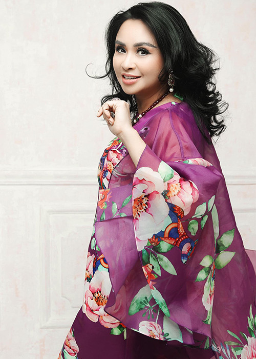 Không những vậy, Thanh Lam dành những lời trân trọng cho nửa kia của nhạc sĩ Quốc Trung vì chăm sóc hai con của cô rất chu đáo. “Tôi là nghệ sĩ, thường xuyên phải đi diễn xa, thời gian tôi ở bên các con có khi còn ít hơn Lan”, Thanh Lam từng chia sẻ.