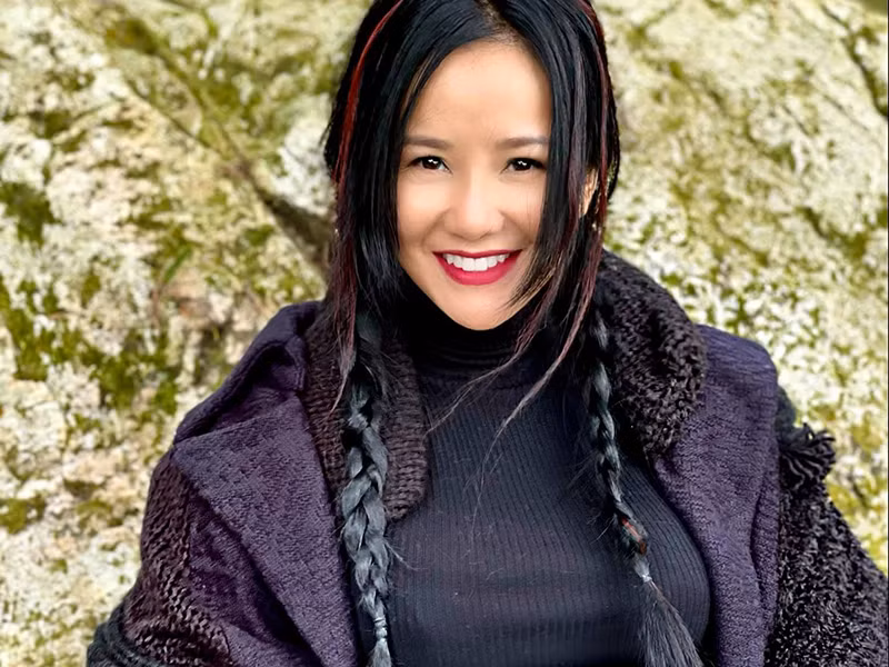 Hồng Nhung còn khẳng định dù đã chia tay nhưng cô vẫn một lòng bảo vệ chồng cũ vì anh là bố của các con cô. Cũng theo Hồng Nhung, chồng cũ là người bố rất tốt.