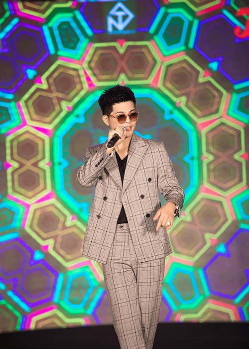 Khi trở lại với showbiz sau nhiều năm tập trung học tập, Quang Anh lấy nghệ danh Quang Anh Rhyder và theo đuổi phong cách nhạc khác so với thời thi Giọng hát Việt nhí.