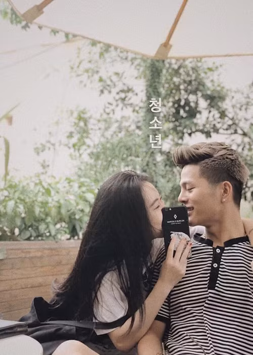 Cũng trong năm 2019, quán quân Giọng hát Việt nhí mùa đầu tiên công khai bạn gái nhưng hiện tại cả hai đã chia tay.