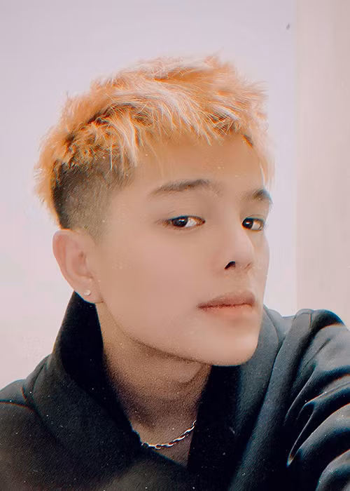 Hồi tháng 5/2019, Quang Anh thừa nhận dao kéo gương mặt.