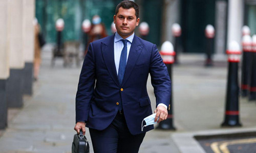 Ty phu choang vang truoc khoan lo 50 trieu USD