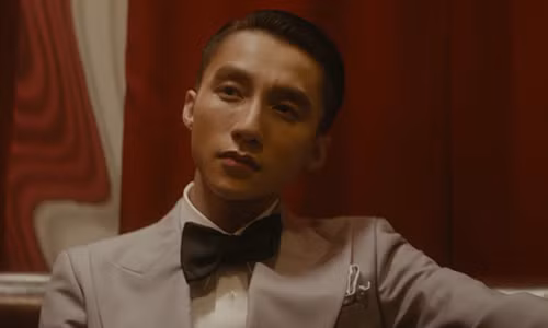 Son Tung M-TP khoe loat thanh tich cua MV “Chung ta cua hien tai”