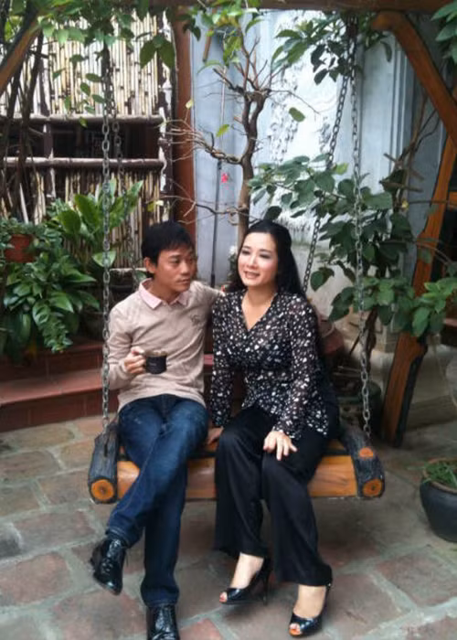 Tháng 3/2015, Thanh Thanh Hiền và Chế Phong thông báo đám cưới. Kể từ khi đó, cả hai thoải mái hơn trong việc chia sẻ về chuyện tình cảm. Ảnh: Zing