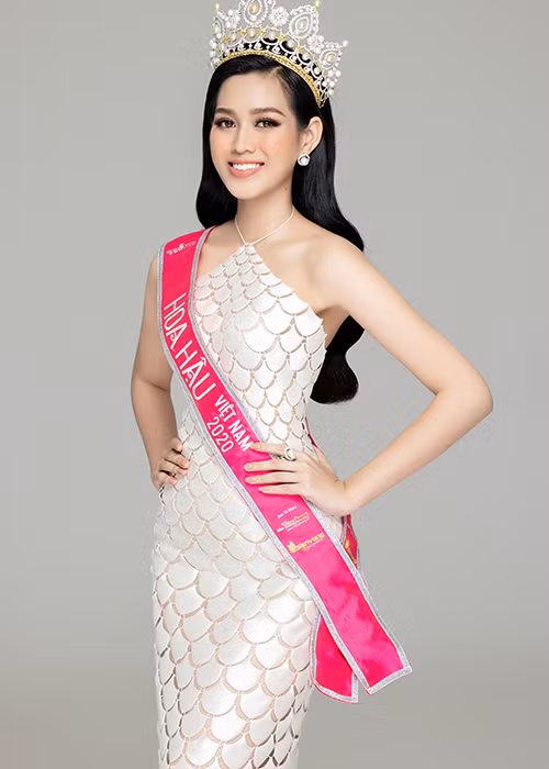 Nàng hoa hậu chia sẻ, việc đăng quang ở tuổi 19 và những kỳ vọng khán giả đặt lên cô không phải là áp lực quá lớn.