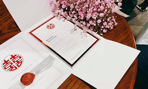 Lo thiep cuoi va khach moi dam cuoi nghe si Cong Ly-Hinh-2