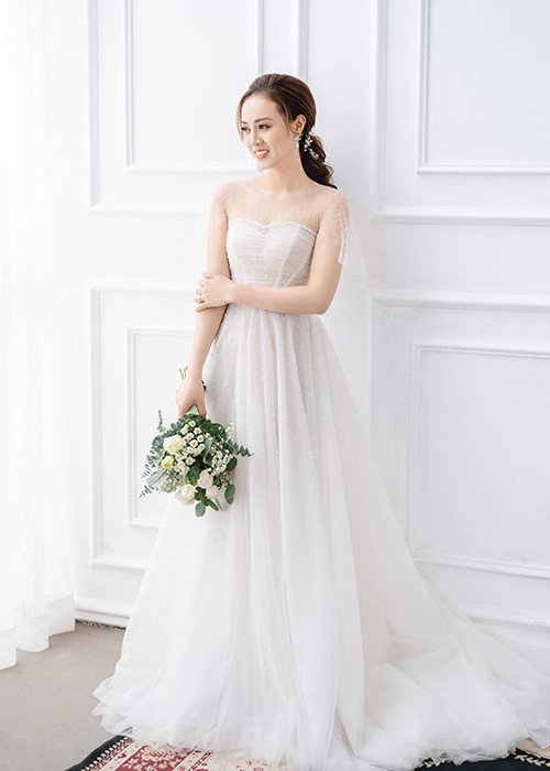 Trong mắt bạn bè và người thân, cũng như Công Lý, Ngọc Hà là một cô gái có trái tim ấm áp. Cô sống tình cảm, nghĩa tình và là người luôn đặt chuyện tình cảm lên hàng đầu để giữ các mối quan hệ.