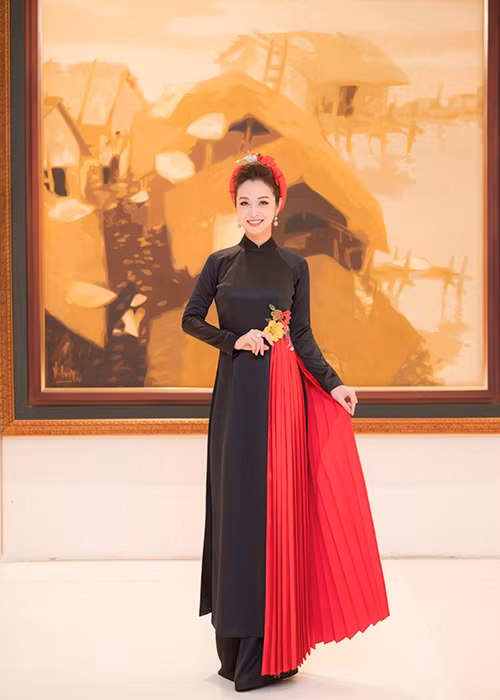 Jennifer Phạm chia sẻ trong cuộc phỏng vấn với An ninh thủ đô, thời điểm này, cô không áp lực chạy show để đảm bảo kinh tế.