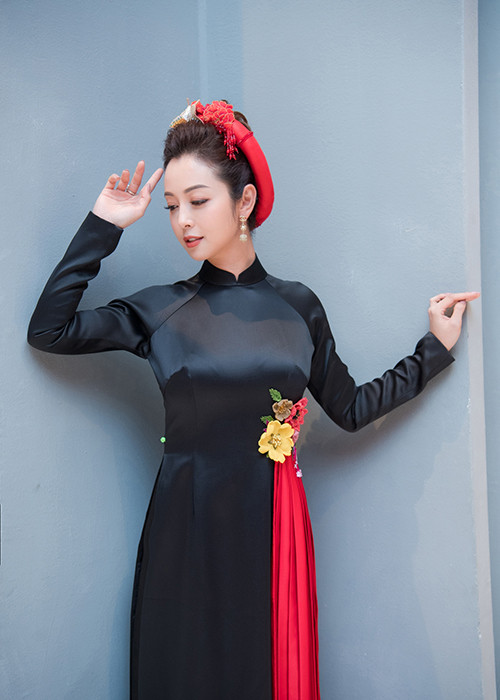 Nữ MC hiện tại có tổ ấm hạnh phúc bên chồng doanh nhân và các con ở Hà Nội.