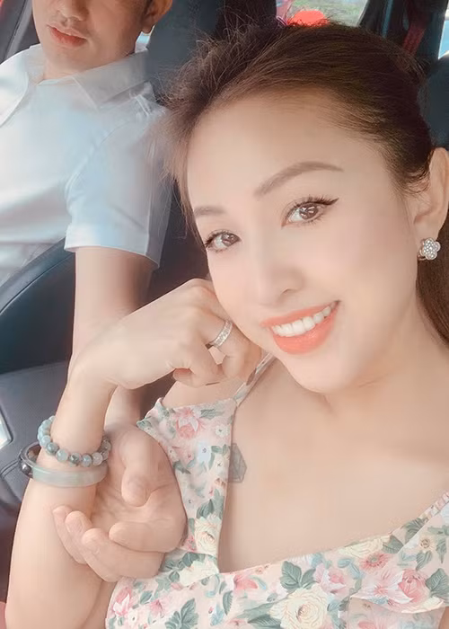 Vân Hugo dự định làm đám cưới trong năm nay nhưng phải hoãn lại vì COVID-19.