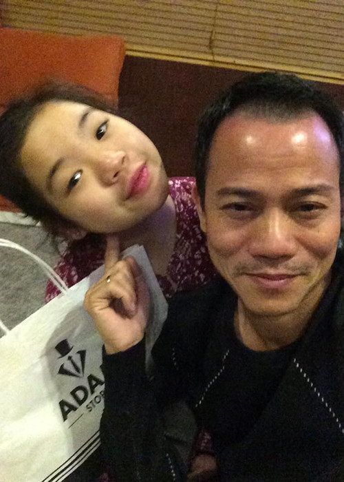 "Tấm (tên gọi ở nhà của Thái Phương) sống với anh từ nhỏ, được anh chăm bẵm, đưa đón đi học mỗi ngày. Anh nâng niu con lắm vì ngoài tình thương của một người cha còn là sự trân quý tài năng nghệ thuật của Tấm", Thanh Thanh Hiền cho hay.