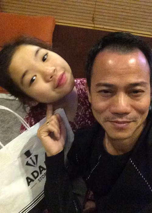 "Tấm (tên gọi ở nhà của Thái Phương) sống với anh từ nhỏ, được anh chăm bẵm, đưa đón đi học mỗi ngày. Anh nâng niu con lắm vì ngoài tình thương của một người cha còn là sự trân quý tài năng nghệ thuật của Tấm", Thanh Thanh Hiền cho hay.