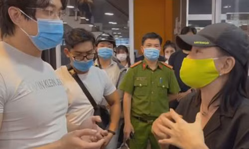 Cat Phuong den gap gymer xuc pham vo chong nghe si Chi Tai