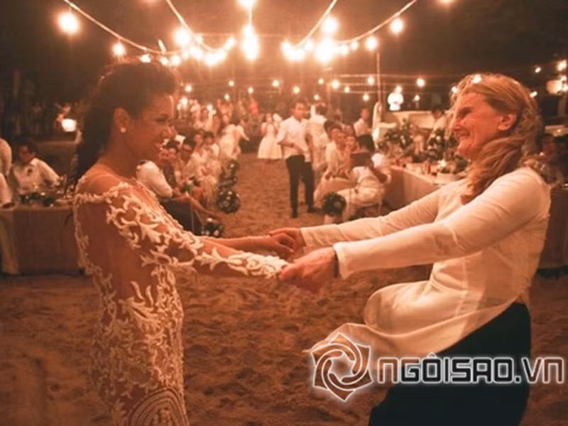 Phương Vy tâm sự: “Vy nghĩ Vy và mẹ chồng rất tâm đầu ý hợp, tính cách vô cùng giống nhau nên sự hòa hợp rất tự nhiên và chân thành. Mẹ Carolyn là mẹ và là người bạn tâm giao mà Vy trân trọng vô cùng”, cô nói. Ảnh: Người đưa tin